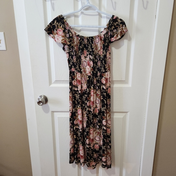 Black pink green floral maxi ruffle off shoulder dress Lace & Mesh Modcloth XXS - Picture 3 of 10
